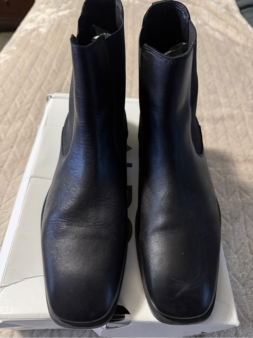 Men's Aldo Black Leather Slip-On Chelsea Boots size 10.5